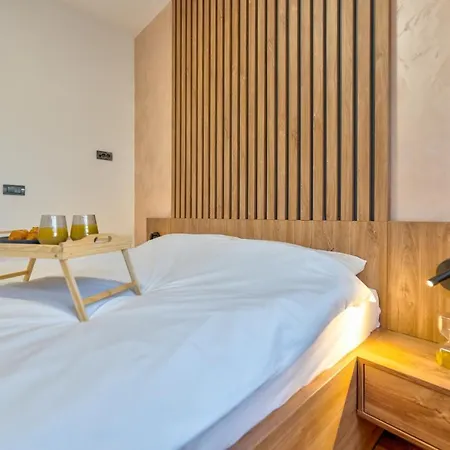 La Vida 즐라티보