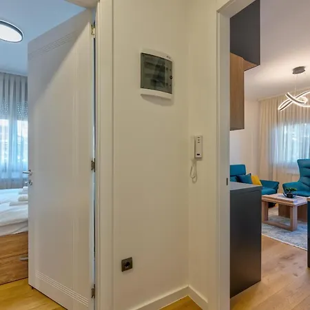 아파트 La Vida 즐라티보