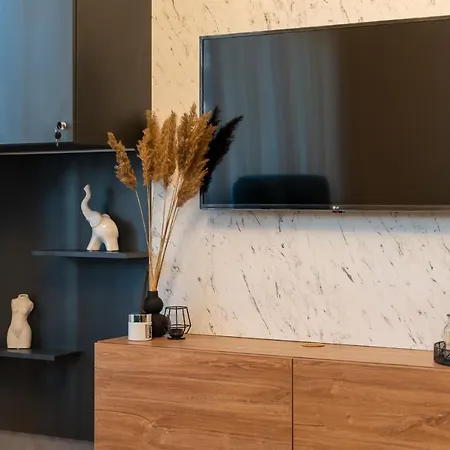 La Vida 즐라티보