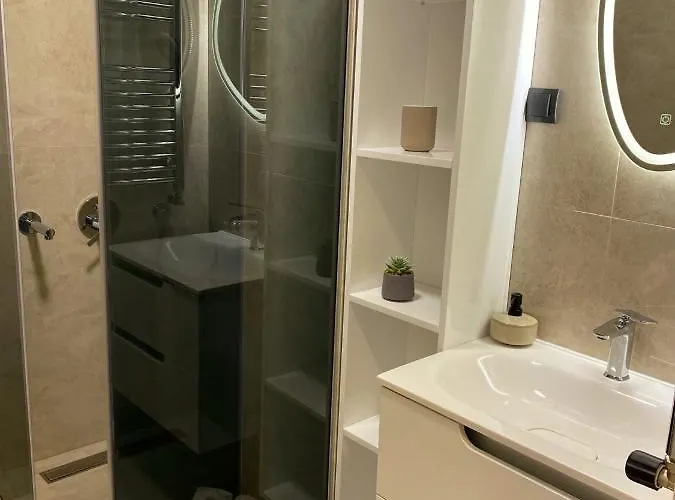 La Vida 兹拉蒂博尔